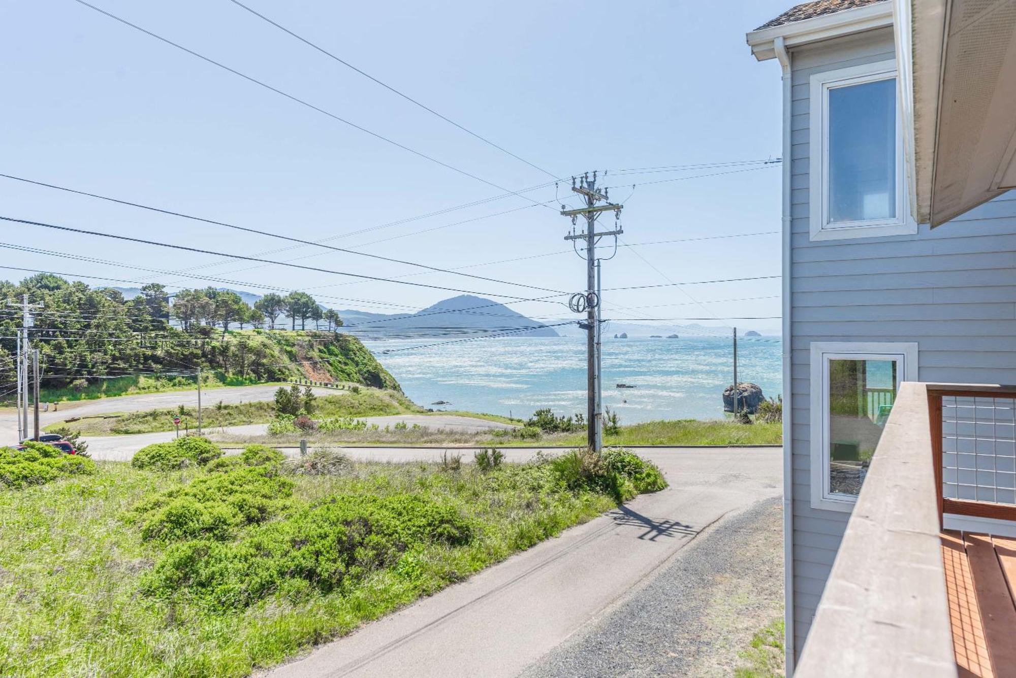 #Stayinmydistrict Oceanview Studio Loft Port Orford Bagian luar foto