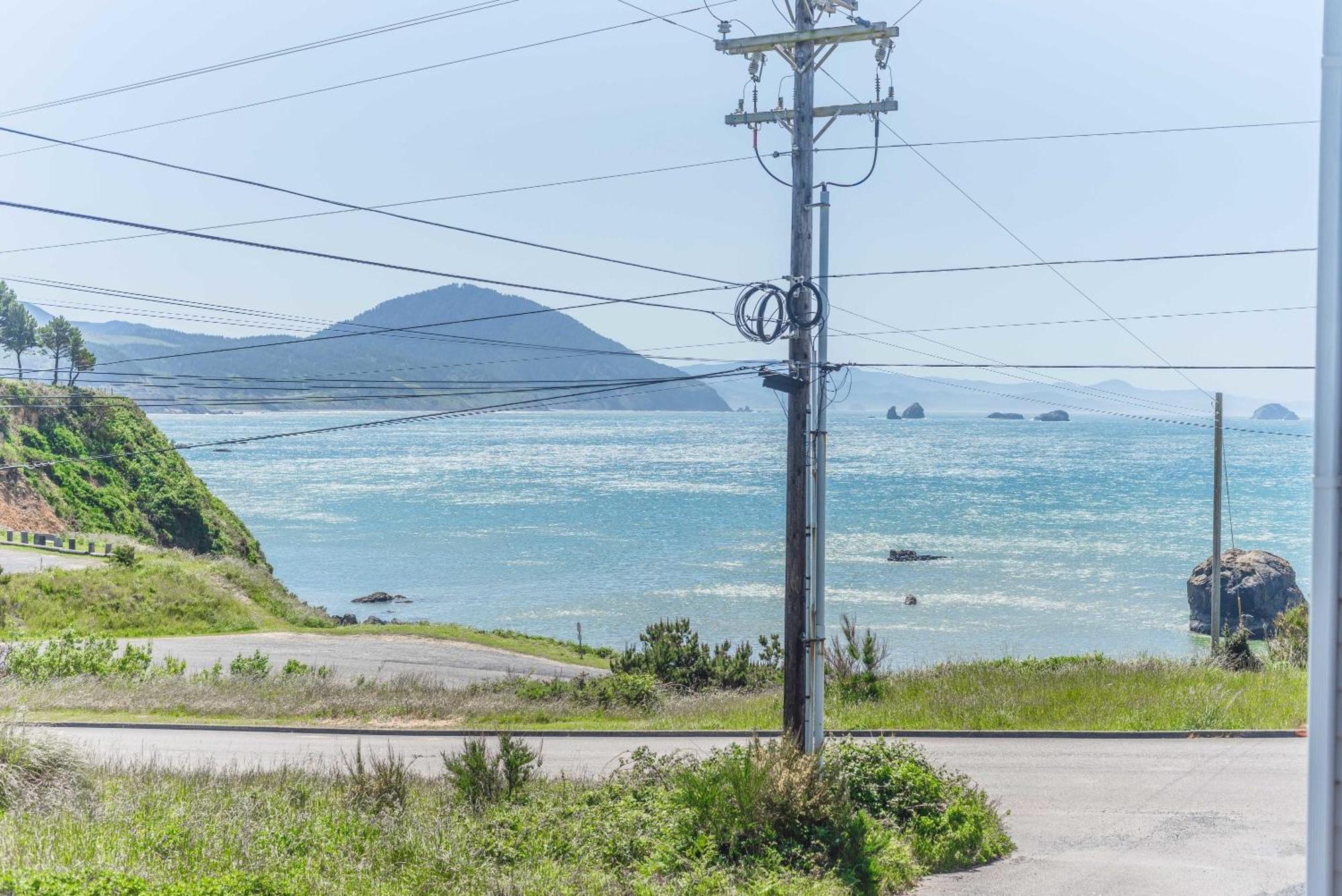 #Stayinmydistrict Oceanview Studio Loft Port Orford Bagian luar foto