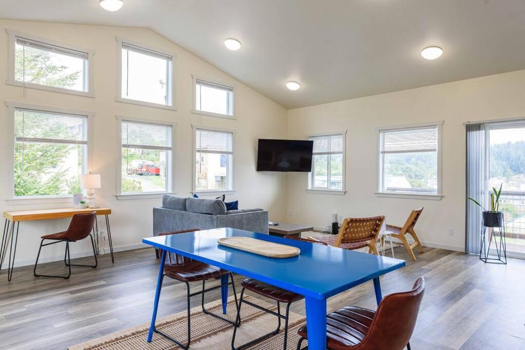 #Stayinmydistrict Oceanview Studio Loft Port Orford Bagian luar foto